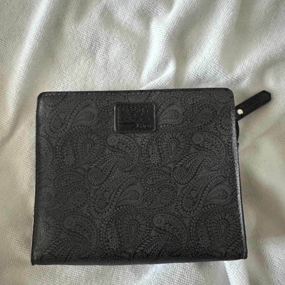 Hand bags - Picture 4 of 6